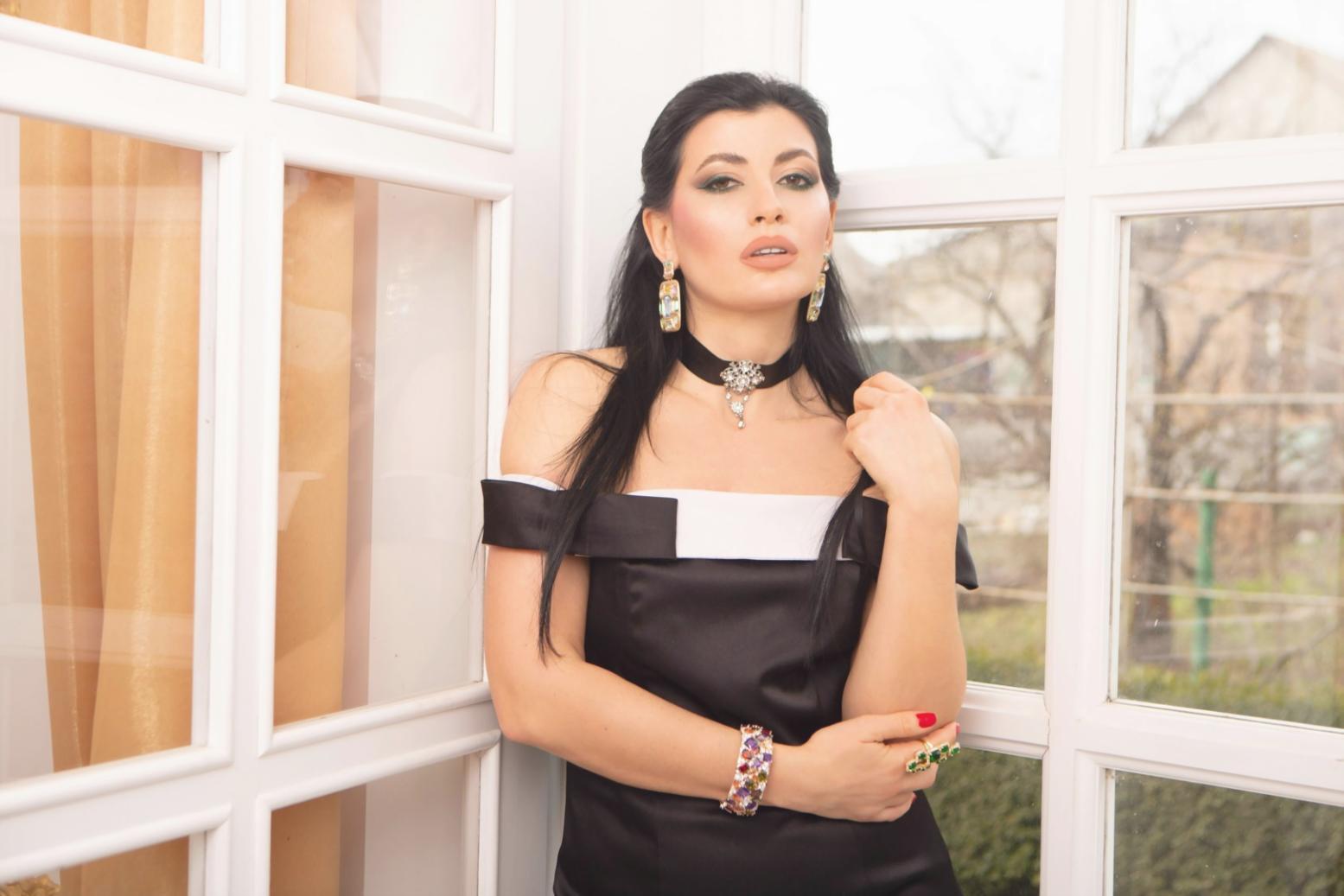 Ambiente di formazione con postazioni di lavoro attrezzate